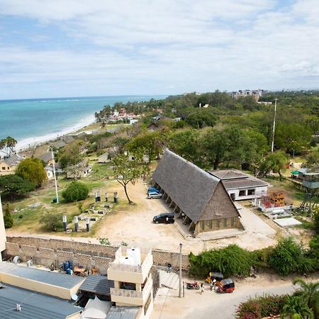 Beach Front Studio Apartment Nyali Beach Eksteriør bilde