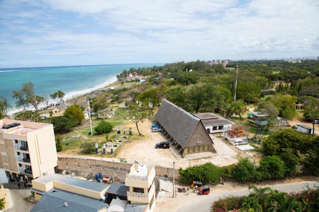 Beach Front Studio Apartment Nyali Beach Eksteriør bilde